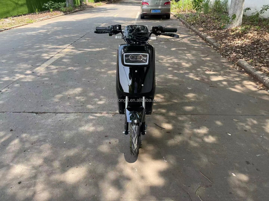 60V Schnellgeschwindigkeits-Elektro-Stadtmotorrad Moped mit leistungsstarkem Motor und LCD-Display