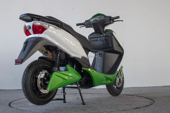 LCD-Display 2000w Wasserdichtes Abnehmbares Batterie-Scooter Erwachsener Elektroauto mit 2 Sitzen