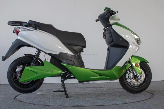 LCD-Display 2000w Wasserdichtes Abnehmbares Batterie-Scooter Erwachsener Elektroauto mit 2 Sitzen