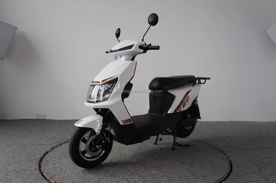 EG-zertifiziertes 3000 Watt Elektro-Motorrad mit abnehmbarer Lithiumbatterie und Scheibenbremse