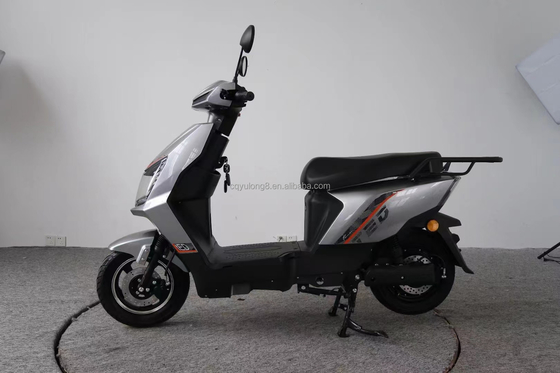 EG-zertifiziertes 3000 Watt Elektro-Motorrad mit abnehmbarer Lithiumbatterie und Scheibenbremse