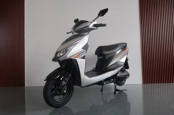 3.0-10 Reifen 1500W 48V 60V Elektroroller für Erwachsene erschwinglich und anpassbar